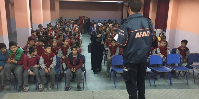 Afad’ın Okullardaki Afet Bilinci Eğitimleri Devam Ediyor