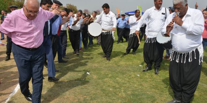 Mersin’de Belediye İşçileri 1 Mayıs’ı Piknik Havasında Kutladı