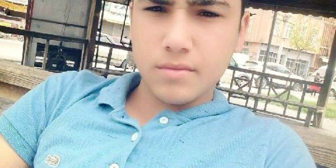 Çocuk Gelinin Kocasını Öldürdüğü İleri Sürülen Sevgilinin Evi Yakıldı