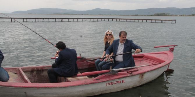 Turizmci Balık Avlıyor