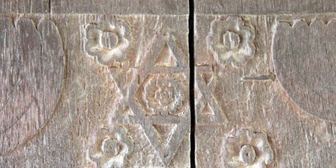 800 Yıllık “Süleyman Mührü” İşlemeli Kapı Bu Köyde