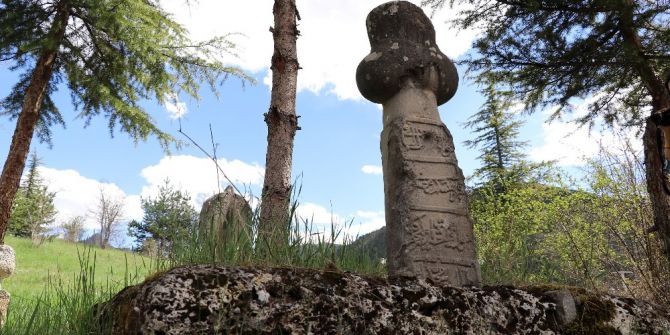 400 Yıllık Mezar Taşlarında Kurşun İzleri