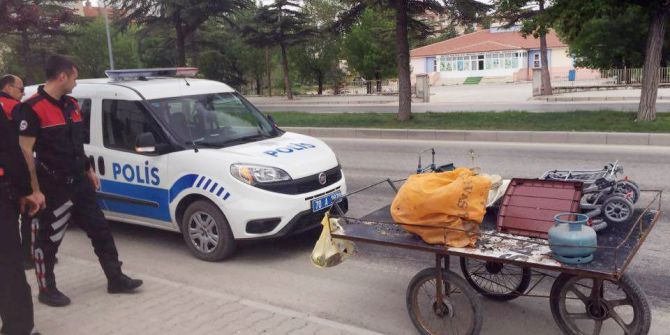 Cezaevi Firarisi Ray Bağlantı Demirlerini Çalarken Yakalandı