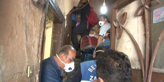 Beyoğlu’nda Kötü Koku Yayan Eve Giren Zabıta Şaşkına Döndü