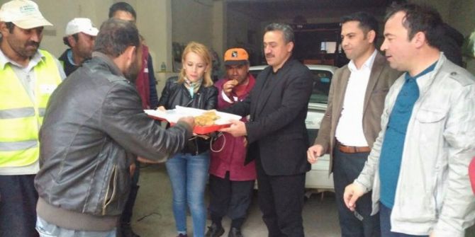 Başkan Tutal’dan 1 Mayıs’ta Baklavalı Kutlama