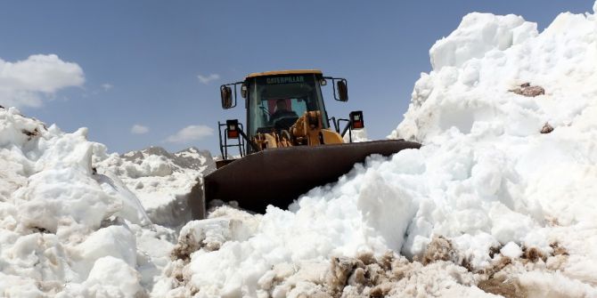Antalya’da Mayıs Ayında Karla Mücadele