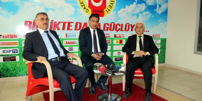 Merhum Gazeteci Yunus Bekir Kabri Başında Anılacak