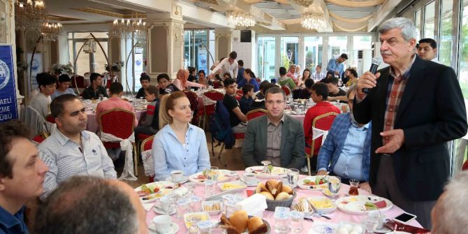 Başkan Karaosmanoğlu, “Kocaeli’de Yüzme Bilmeyen Kalmasın”