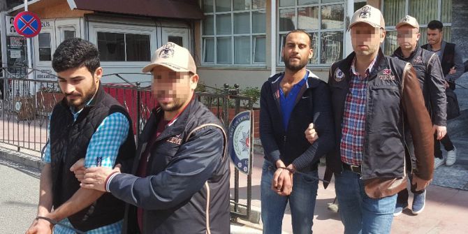 Samsun’da Iraklı 5 Deaş Şüphelisi Adliyeye Sevk Edildi