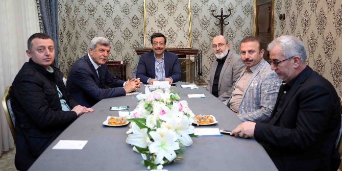 Diyarbakır Heyetinden Başkan Karaosmanoğlu’na Teşekkür Ziyareti