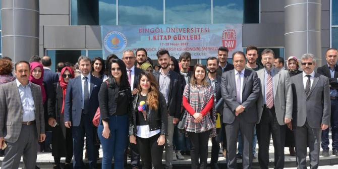 Bingöl’de Kitap Fuarında 3 Bin Kitap Satıldı