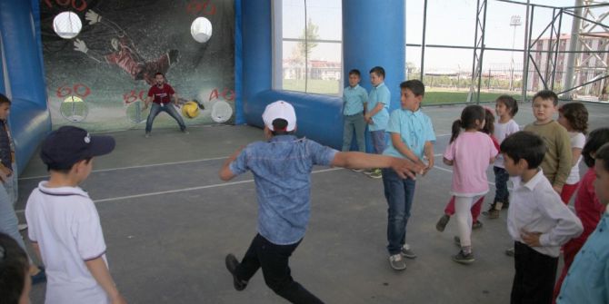 Denizli’de, İlkokul Öğrencileri İçin Şenlik
