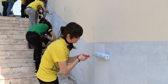 Konyaaltı Kent Gönüllüleri’nden Okullara Destek