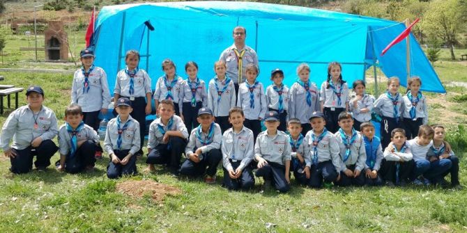 İlkokul Öğrencilerinin Çadırlı İzci Kampı