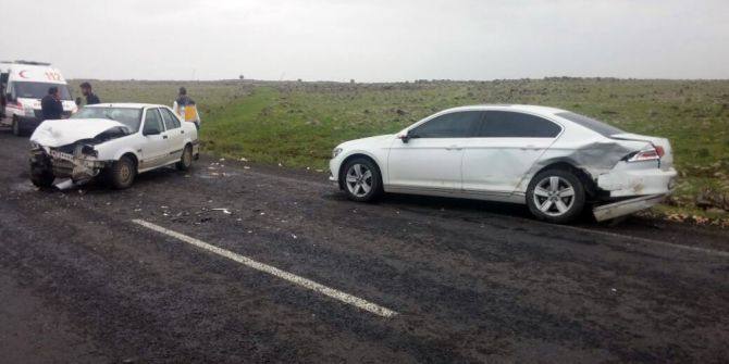 Hatalı Sollama Kazaya Neden Oldu: 3 Yaralı