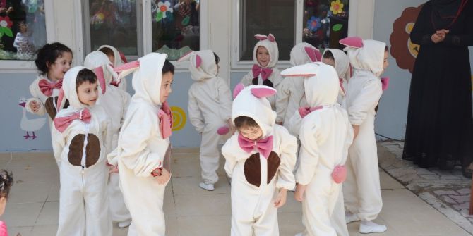 Miniklerin Hazırladığı Sergi Açıldı