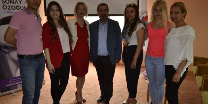 Kuaförlere Kalıcı Makyaj Eğitimi Verildi