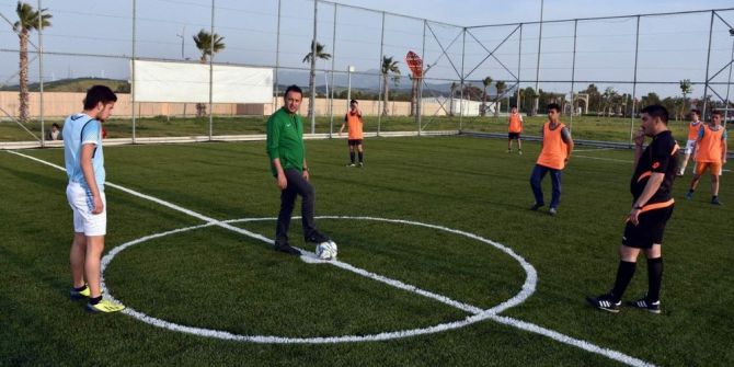 Aliağa’da Halı Saha Turnuvası