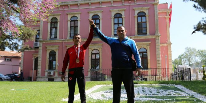 Edirne Belediyesinin Güreşçisinden Büyük Başarı
