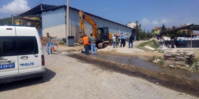 İşçinin Ayağı Kepçeye Sıkışarak Koptu