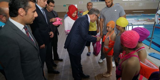 ‘Hayata Kulaç At’ Projesi Devam Ediyor