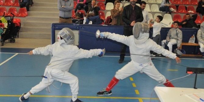 Minik Eskrimciler Kupalarına Kavuştu