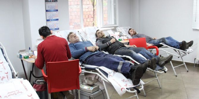 İşçilerden Kan Bağışı