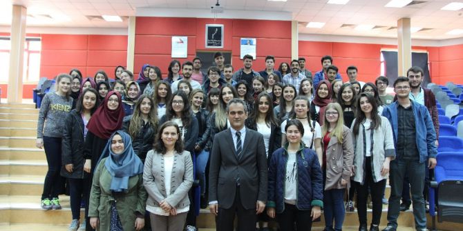 Rektör Özer, Geleceğin Eczacılarıyla Bir Araya Geldi