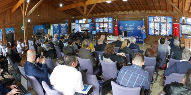 Başkan Gümrükçüoğlu, Büyükşehir’in 3. Yılını Değerlendirdi