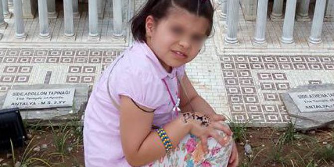 Ağaçtan Meyve Almaya Çalışırken Ayağına Demir Saplandı