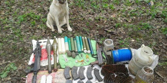 Bitlis’te 2 Odalı Sığınak Ve 2 Depo İmha Edildi