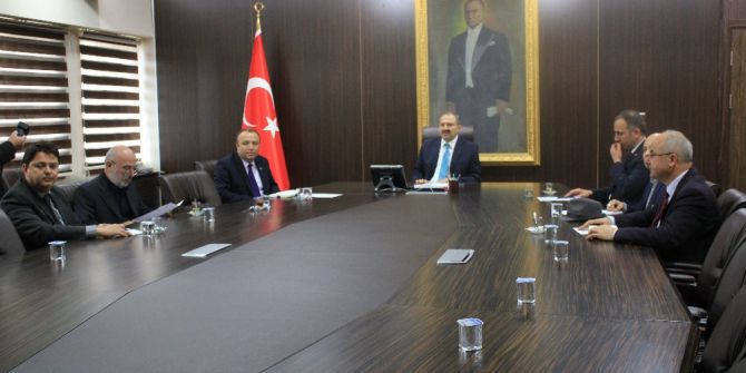 Vali Kaban, Fotoğraf Yarışmasını Değerlendirdi