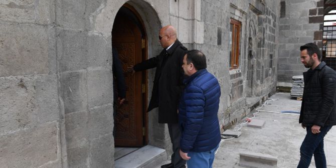 Murat Paşa Kent Meydanı Tamamlanıyor