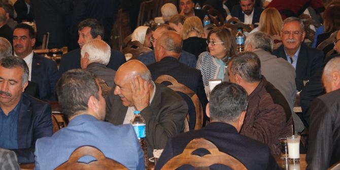 Ak Parti Gaziantep İl Teşkilatı Yemekte Buluştu