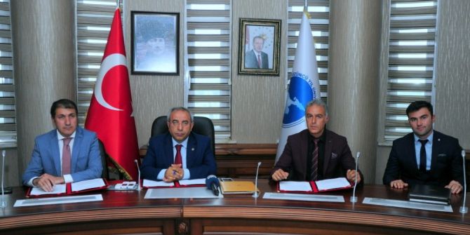 Yyü’den Gevaş İlçe Milli Eğitim Müdürlüğüne Eğitim Desteği