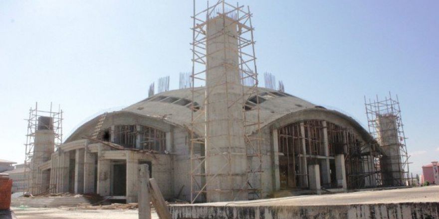 Ağrı’da Caminin Kubbesinde Düşen İşçi Öldü