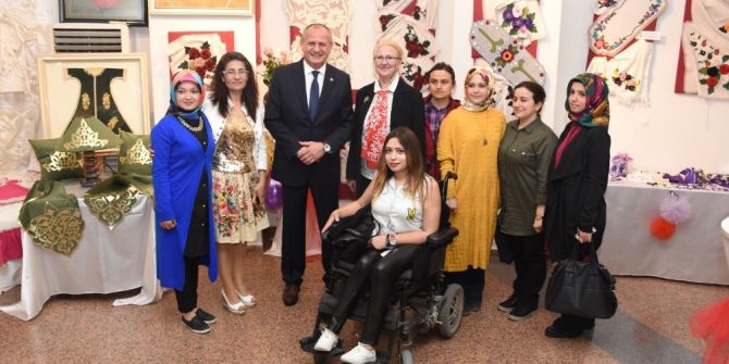 Karma Sergi Açılıyor