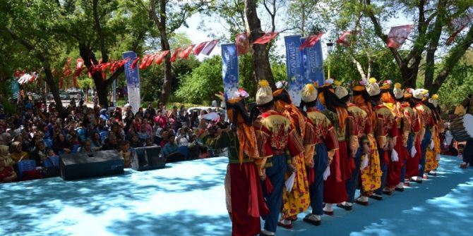 Geleneksel Halk Oyunları Şenliği