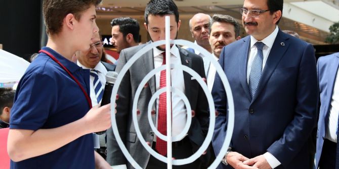Keçiörenli Küçük Mucitlerin Robotları Sergileniyor