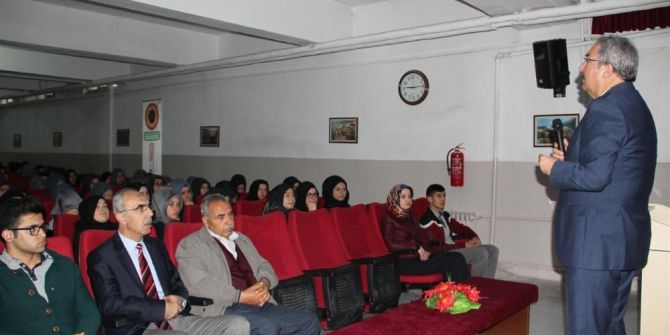 Ünver, Anadolu İmam Hatip Lisesinde Öğrencilerle Buluştu
