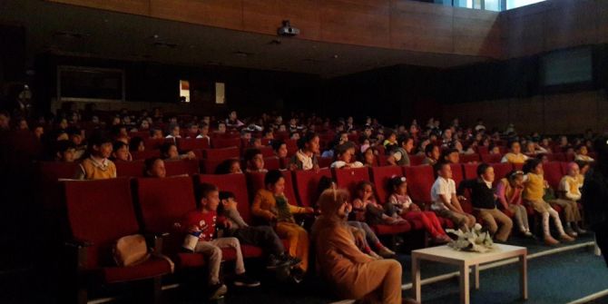 Gölbaşı Belediyesinden Öğrencilere Tiyatro Gösterimi