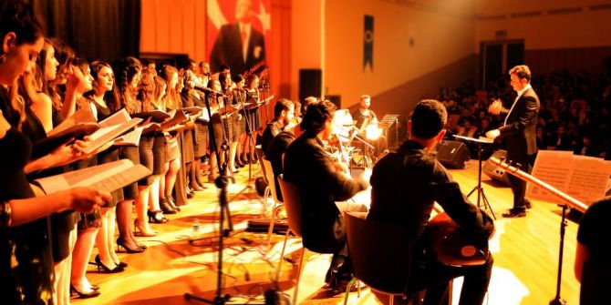 Çok Dilli Koro Mest Etti