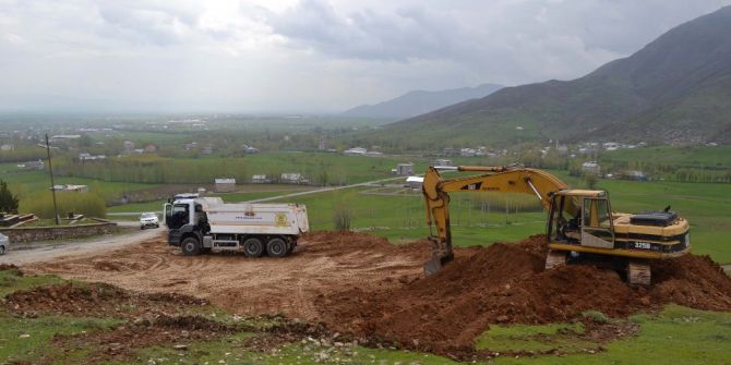 Taşo Mezarlığında Araç Park Alanı Oluşturuluyor