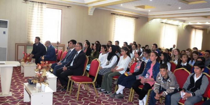 Erciş’te ‘Ortaokullar Arası Ses Yarışması’ Ön Elemeleri