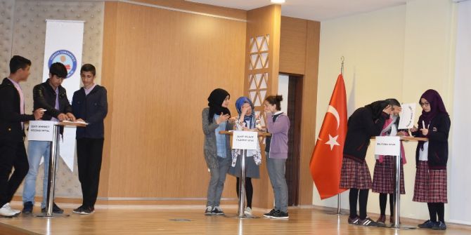 Genç’te Liseler Arası Bilgi Yarışması