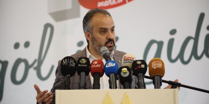 Alinur Aktaş Büyükşehir’e Göz Kırptı