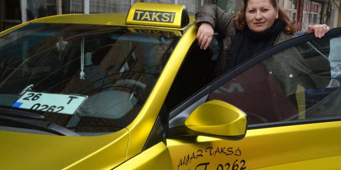 Elinin Hamuruyla Erkeklerin Bile Zorlandığı İşlerin Üstesinden Geliyor