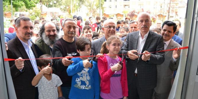 Alaçam 1. Kitap Fuarı Açıldı