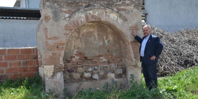 Kaderine Terkedilen Tarihi Çeşme Restorasyon Bekliyor