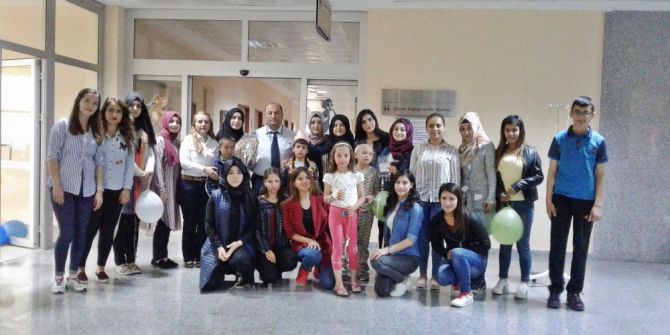 Hasta Çocuklara Moral Verdiler